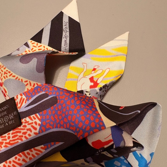 Colorful Patterned Twilly Scarf - Multicolor - Picture 5 of 11